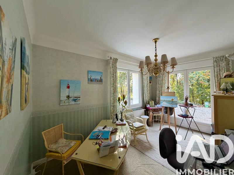 Maison - 228 m² - 11 pièces