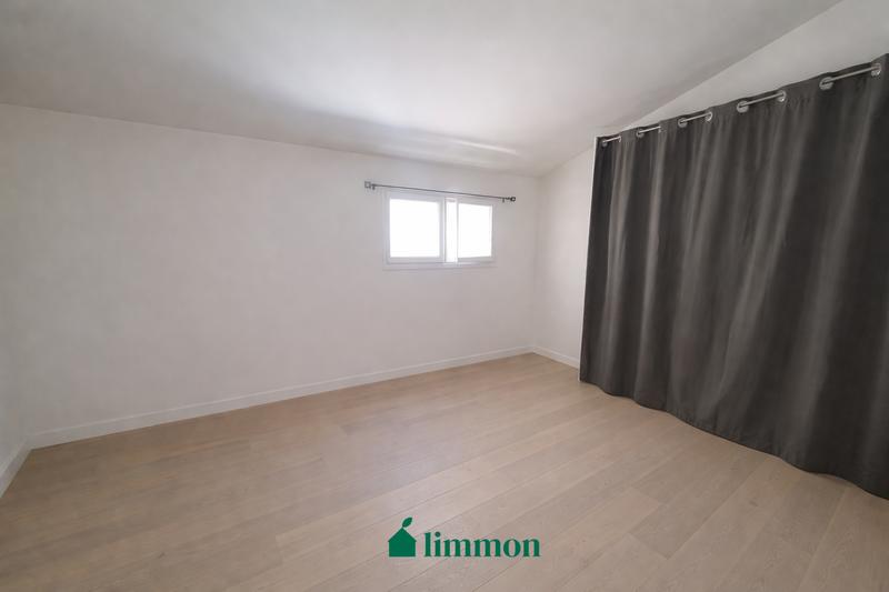 Maison - 180 m² - 5 pièces