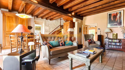 Maison - 187 m² - 8 pièces