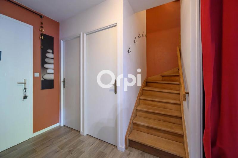 Maison - 94 m² - 5 pièces