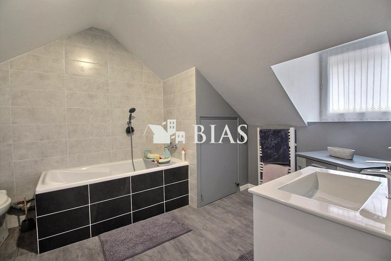 Maison ancienne - 143 m² - 6 pièces