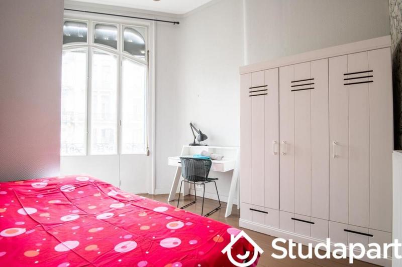 Chambre - 10 m² - 1 pièce