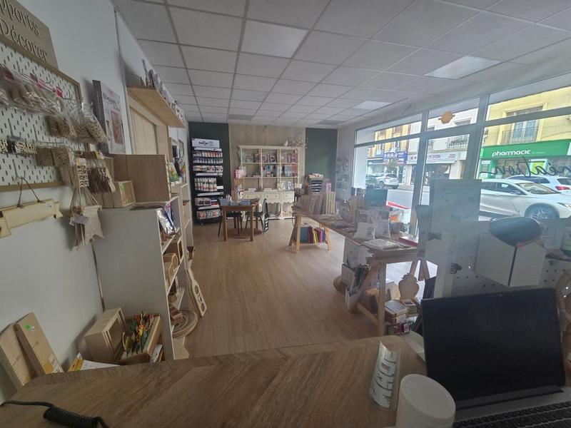 Local commercial - 61 m²