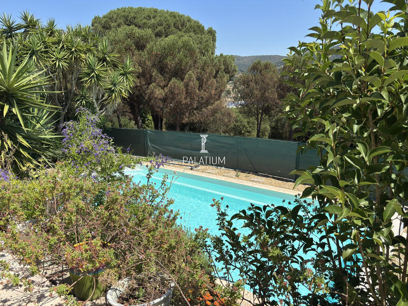 Maison - 500 m² - 15 pièces