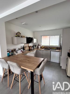 Maison - 121 m² - 6 pièces