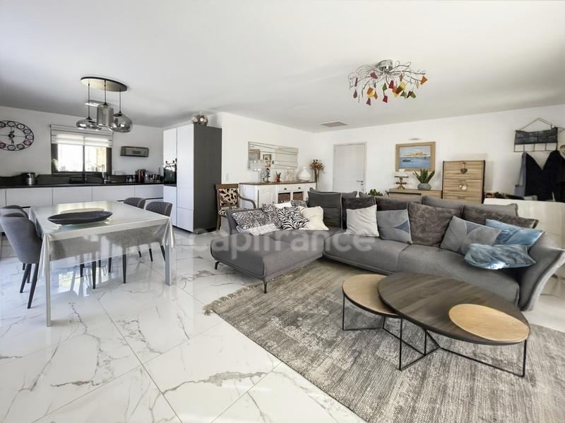 Maison - 165 m² - 6 pièces