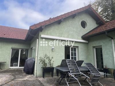 Maison - 235 m² - 6 pièces