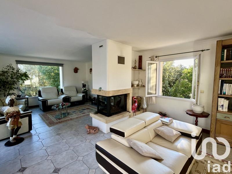 Maison - 227 m² - 9 pièces