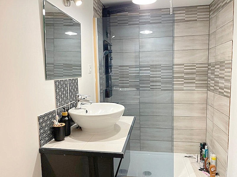 Maison - 220 m² - 10 pièces