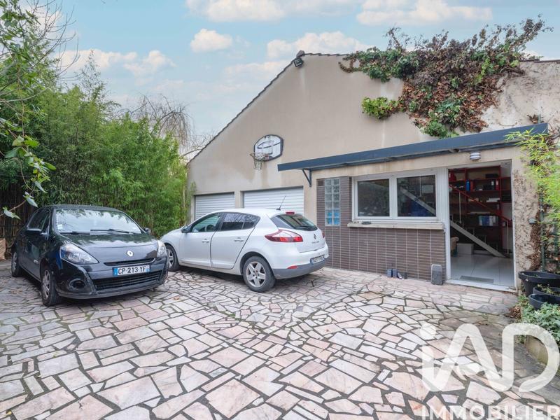 Maison de maîtres - 230 m² - 12 pièces