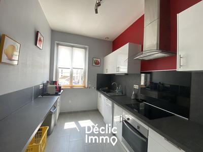Maison - 99 m² - 4 pièces