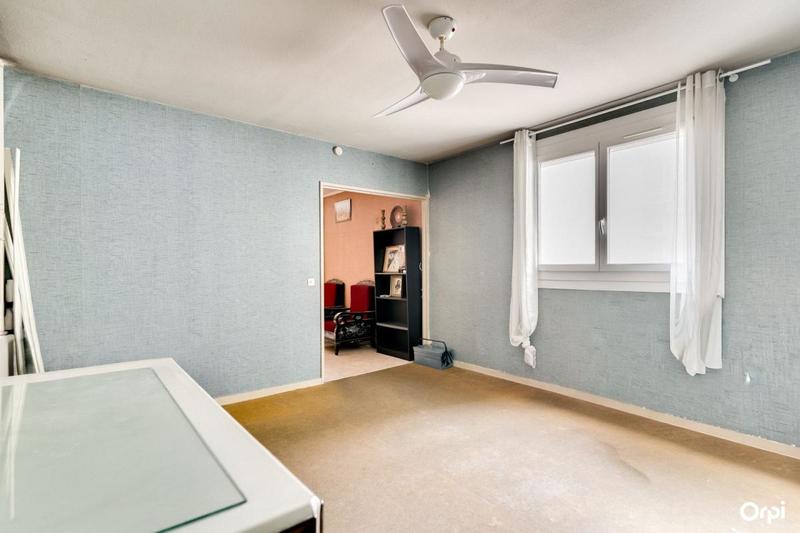 Appartement - 92 m² - 5 pièces