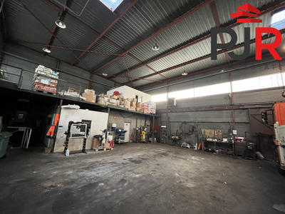 Local d'activités - 462 m²