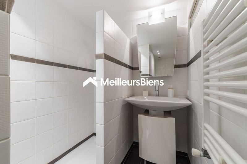Appartement - 81 m² - 4 pièces