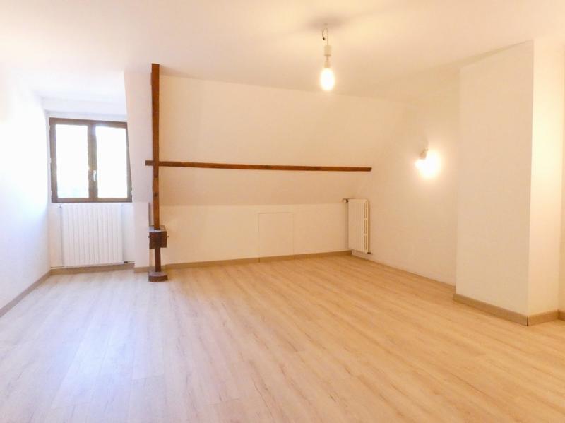 Maison traditionnelle - 197 m² - 8 pièces