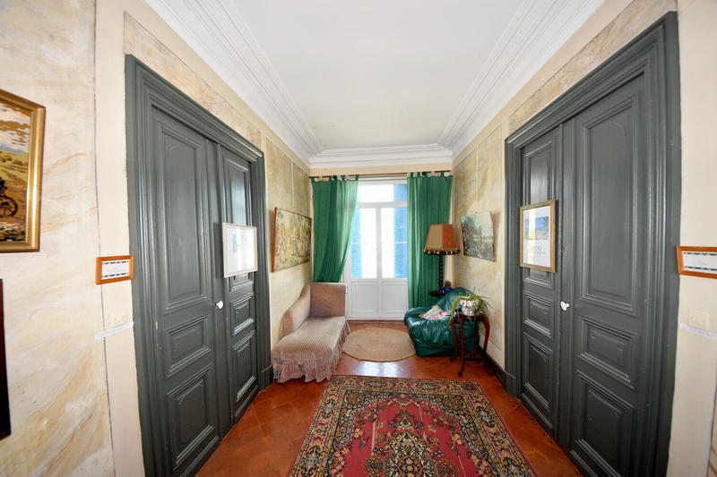 Maison - 551 m² - 14 pièces