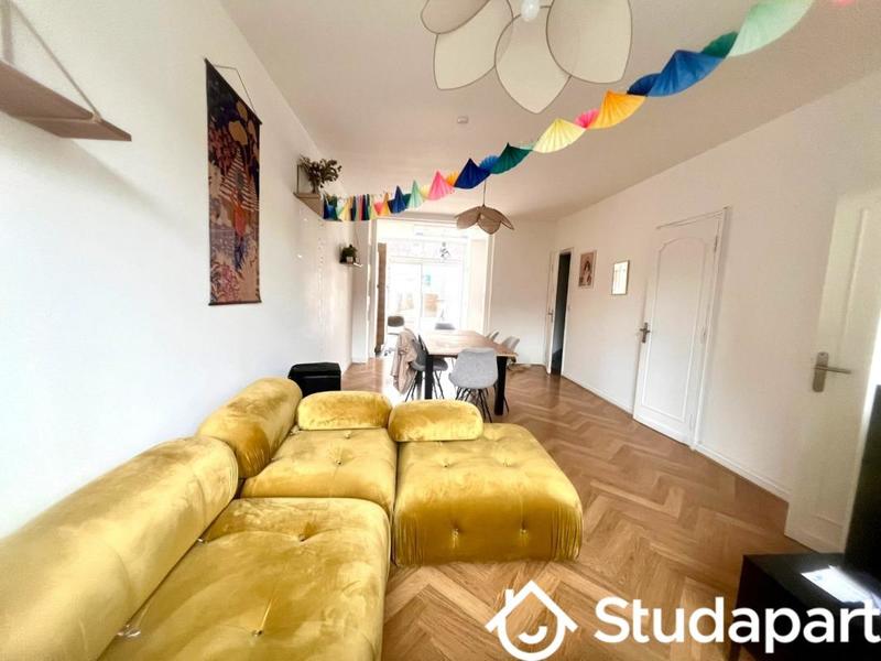 Chambre - 11 m² - 1 pièce