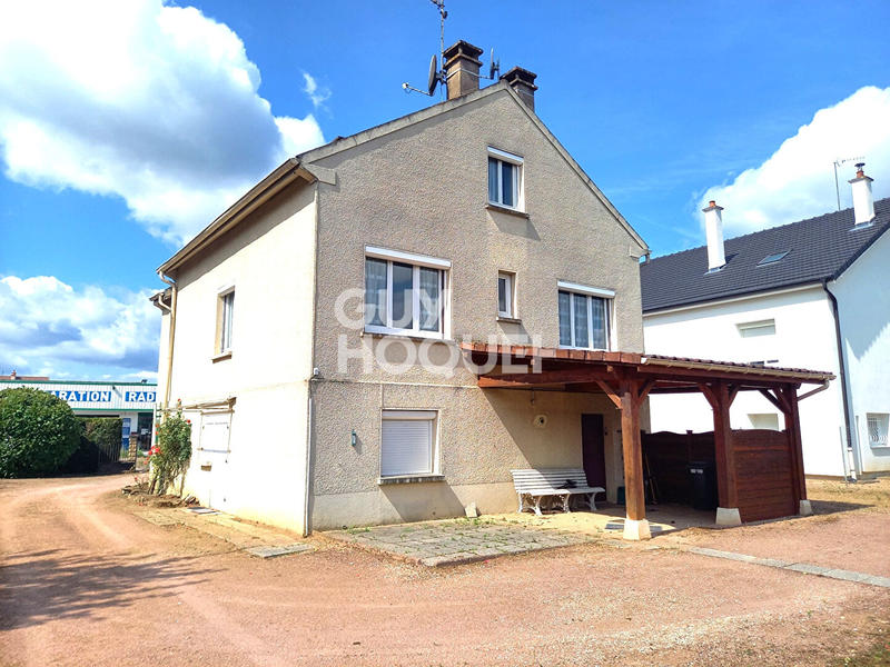 Maison - 108 m² - 9 pièces