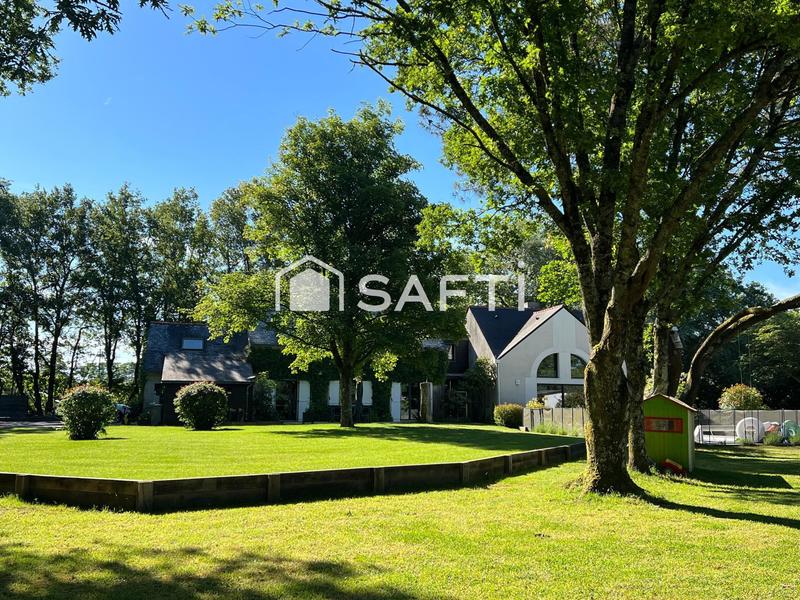 Maison - 247 m² - 10 pièces