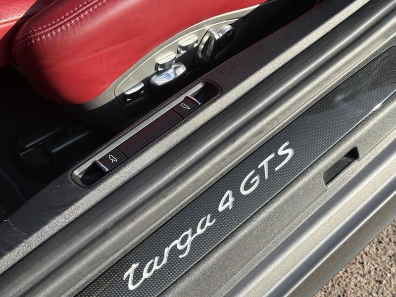 Porsche 911 (Type 991) Targa 4 Gts 3.0 450ch