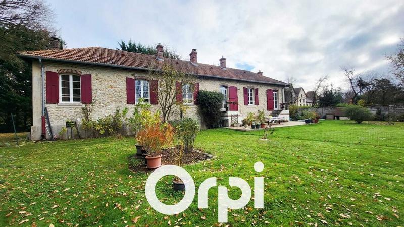 Maison - 140 m² - 5 pièces