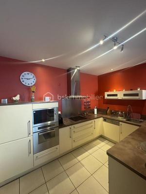 Appartement - 81 m² - 3 pièces