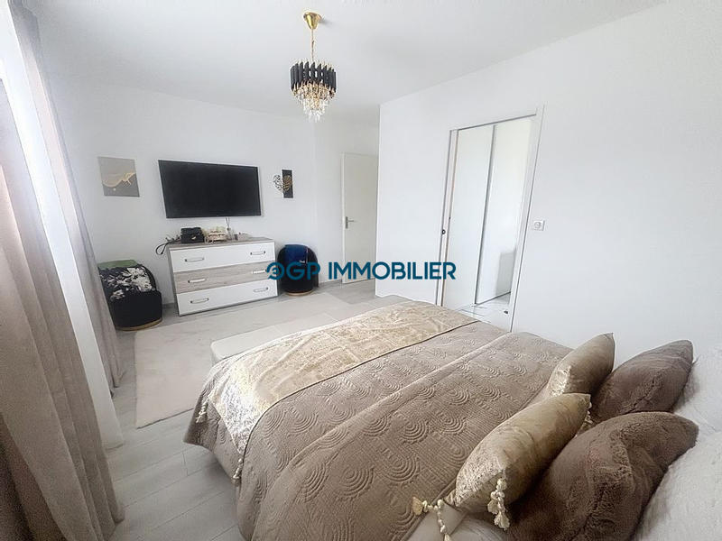 Maison traditionnelle - 152 m² - 6 pièces