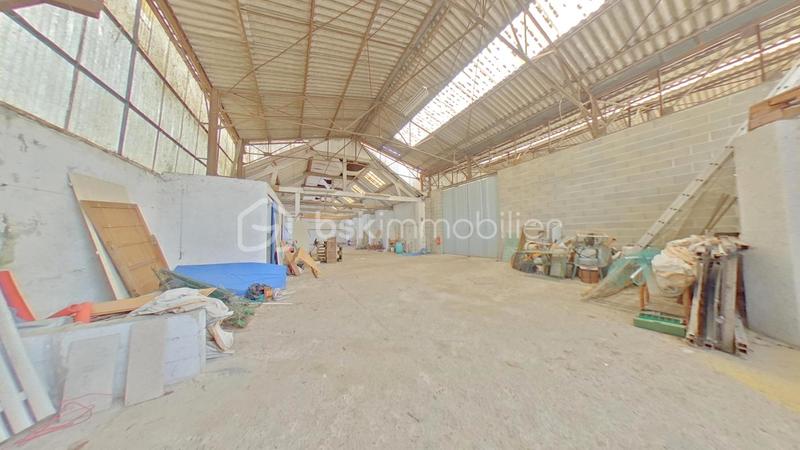 Parking / Garage - 770 m²