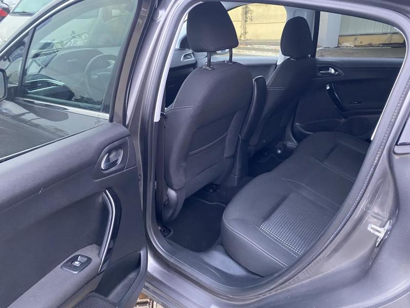 Peugeot 208 1,2 82 Cv Bvm5 Finition Allure