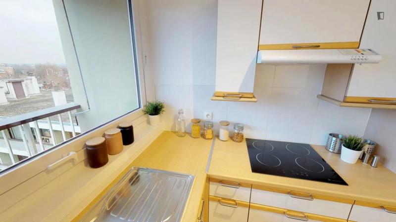 Chambre - 11 m² - 5 pièces