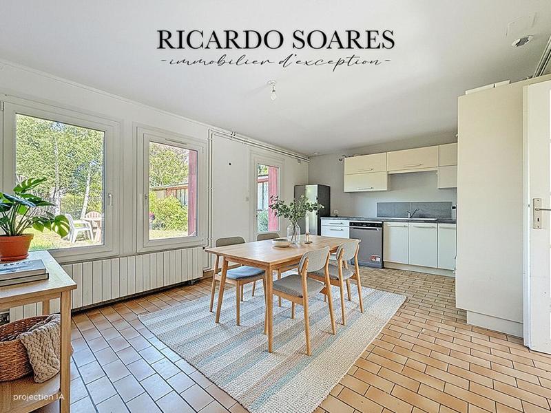 Propriété - 257 m² - 10 pièces