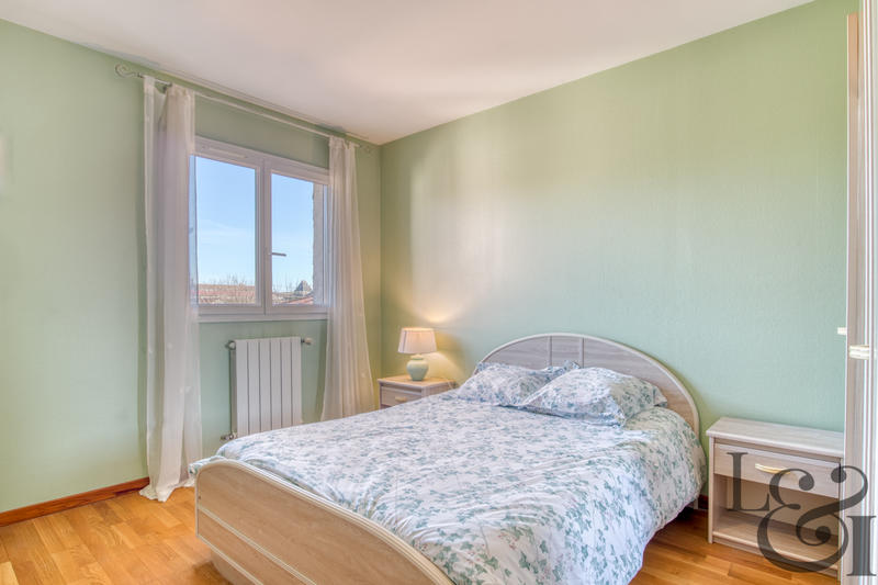 Maison - 188 m² - 9 pièces