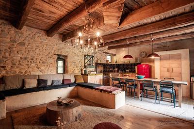 Maison - 459 m² - 16 pièces