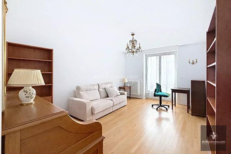 Appartement - 153 m² - 5 pièces