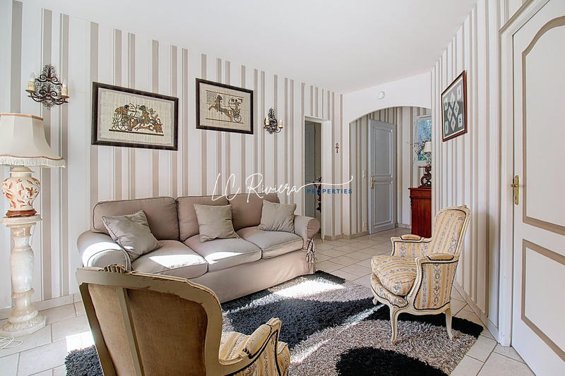 Villa - 205 m² - 7 pièces