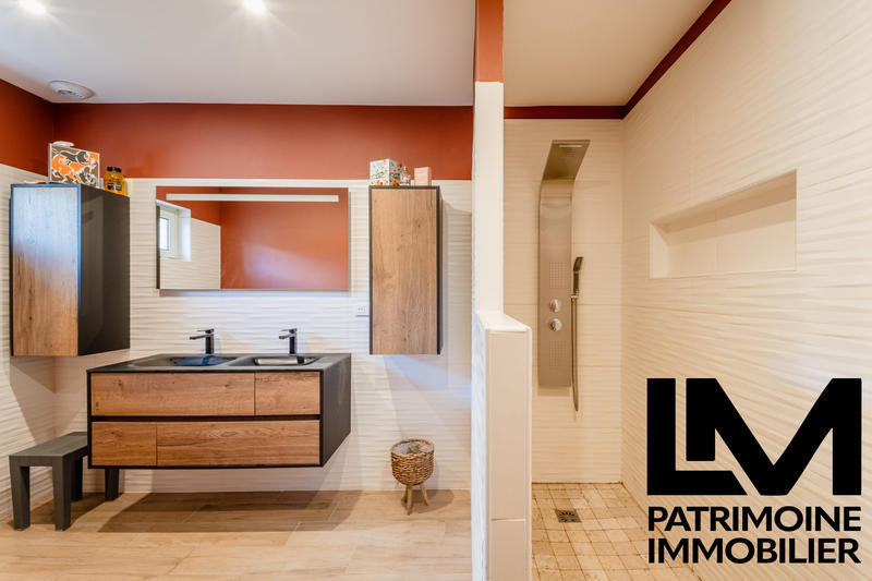 Villa - 335 m² - 7 pièces