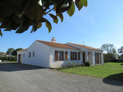 Maison traditionnelle - 85 m² - 5 pièces