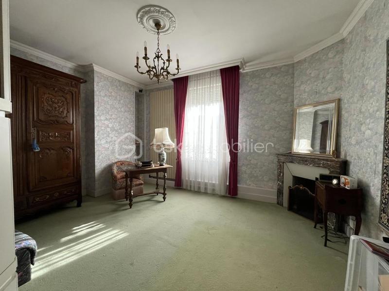 Maison - 308 m² - 9 pièces