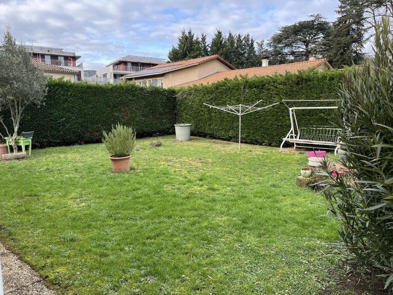 Villa - 100 m² - 5 pièces