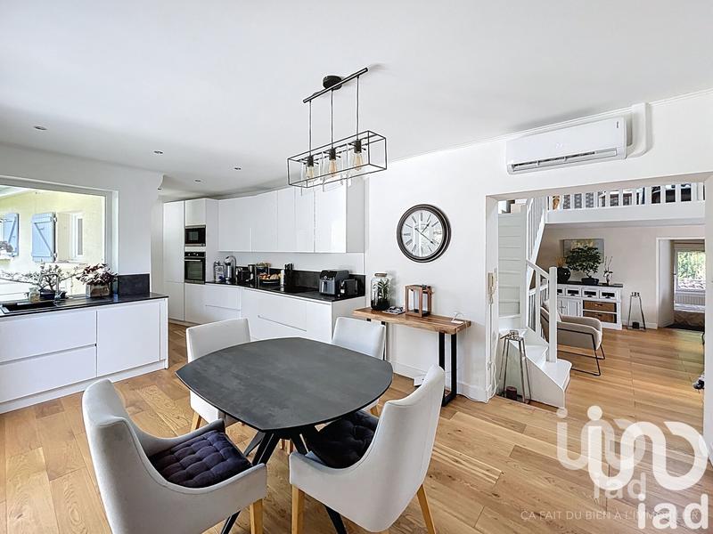 Maison de ville - 180 m² - 8 pièces