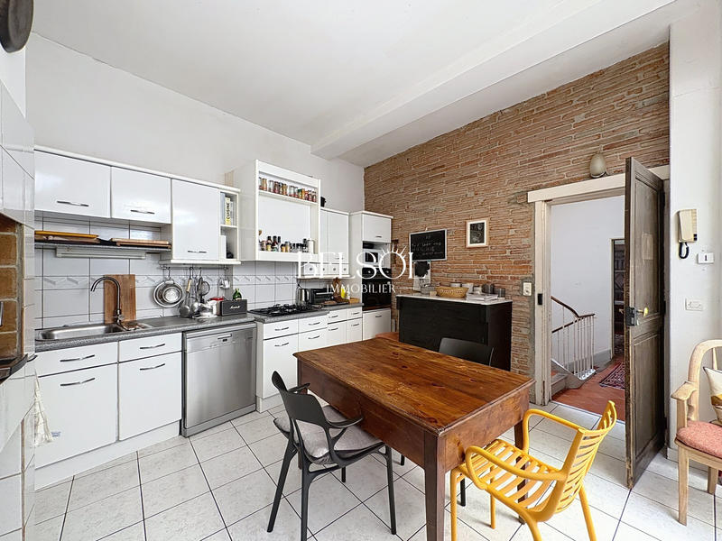 Maison - 300 m² - 8 pièces