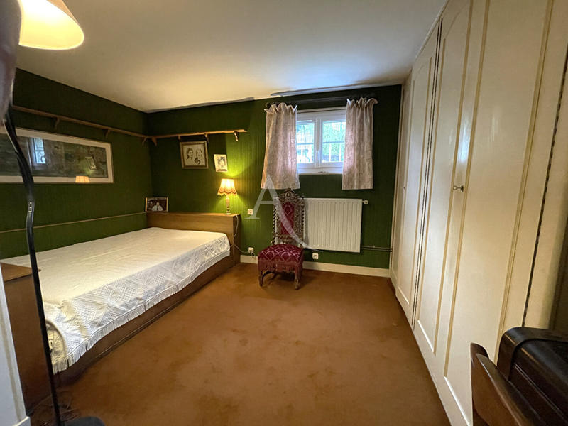 Maison - 251 m² - 8 pièces