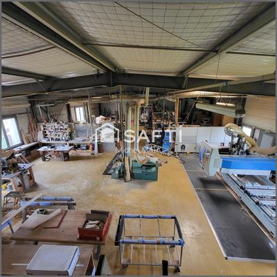 Local commercial - 450 m² - 4 pièces