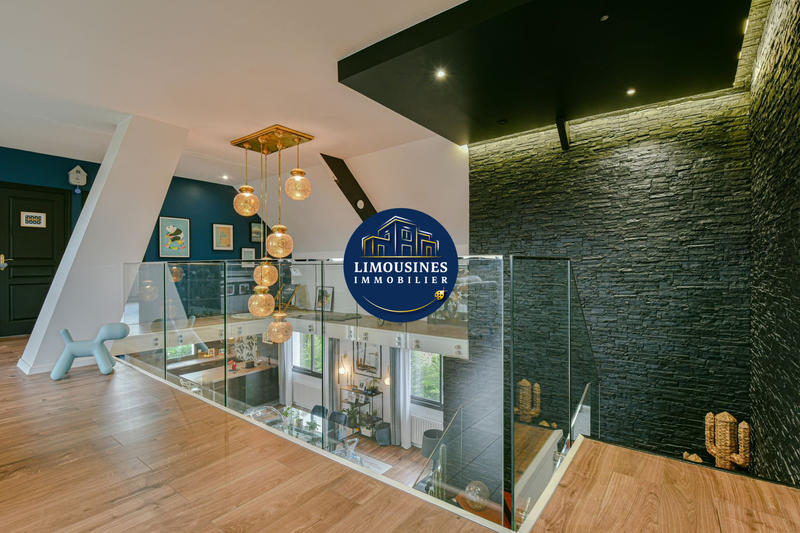 Villa - 322 m² - 11 pièces