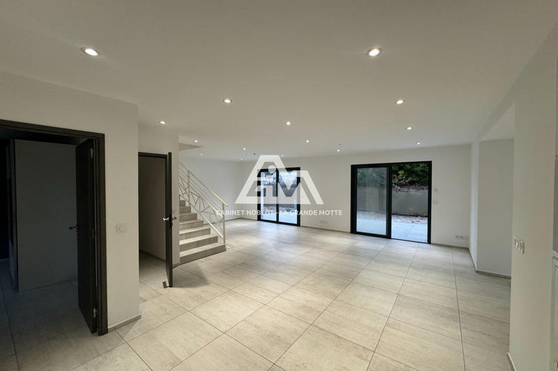 Maison - 115 m² - 6 pièces