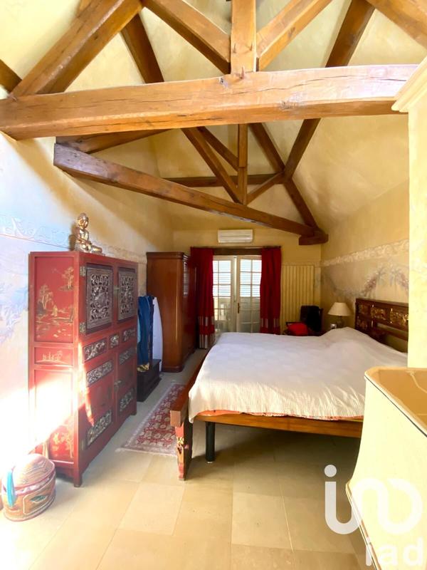 Maison - 210 m² - 8 pièces