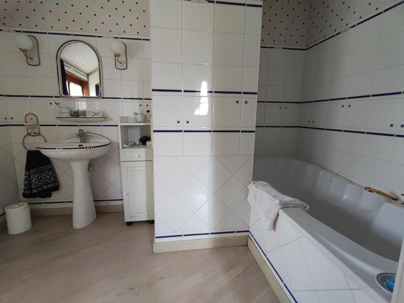 Maison - 169 m² - 6 pièces