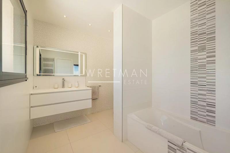 Villa - 314 m² - 7 pièces