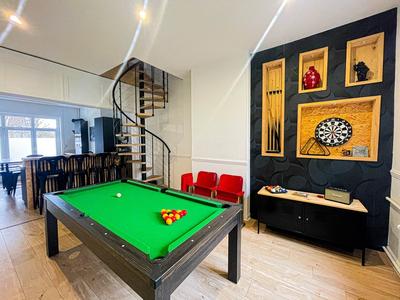 Maison - 228 m² - 7 pièces