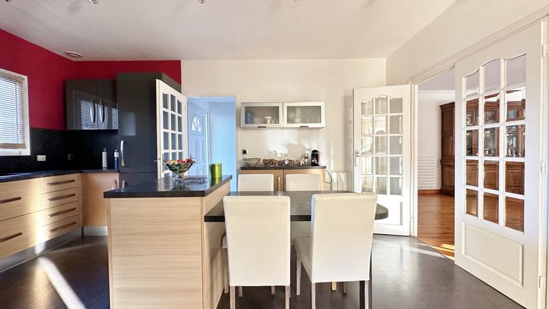 Maison contemporaine - 182 m² - 5 pièces